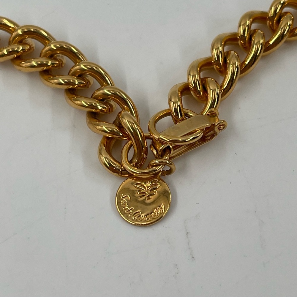 Vintage 70’s Sarah Coventry 18” Gold-Tone Charm Tassel Necklace Signed 96 grams - Picture 5 of 12